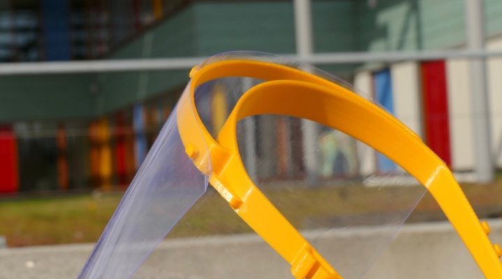 Face shield for health care workers developed and produced by Wavin