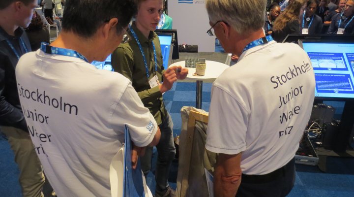 Jury members of the Stockholm Junior Water Prize 2019listen to the Dutch entry