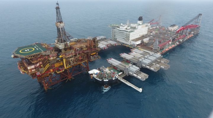 Heavy lift vessel Pioneering Spirit removes topside of Brent Spar Alpha platform on North Sea