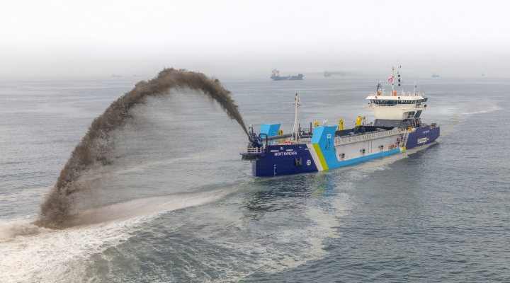 Trailer Suction Hopper Dredger Mont Mandara from Royal IHC