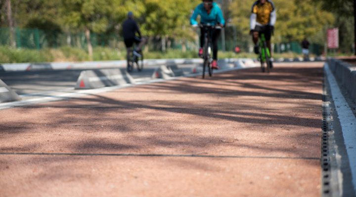 Bycicle lane in Mexico City, constructed according to the concept of PlasticRoad