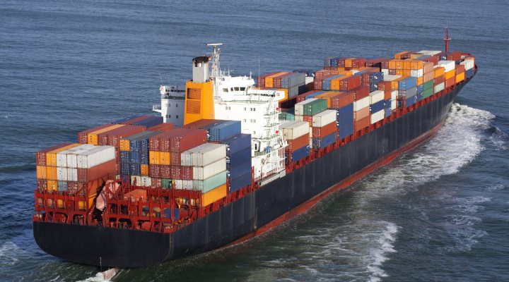 Supersize container ship