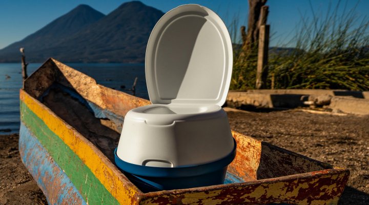 Non-flush toliet on transport over water