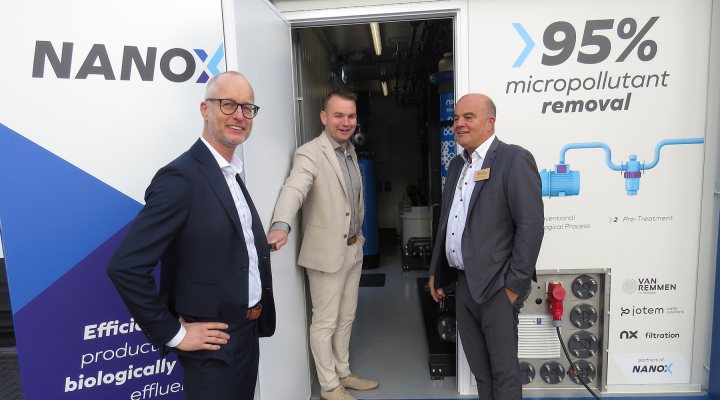 Directors of NX Filtration, Jotem and Van Remmen, proudly presented their new Nanox technology at Aquatech Amsterdam. 