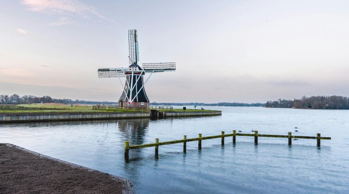 De Helper, Dutch windmill in Haren, Groningen, The Netherlands. Photo: Sonny Vermeer / Pexels