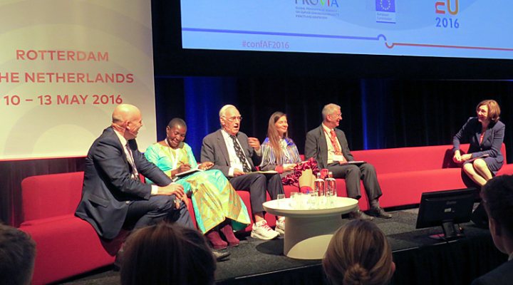 dws-af2016-closing-session-panel-350px