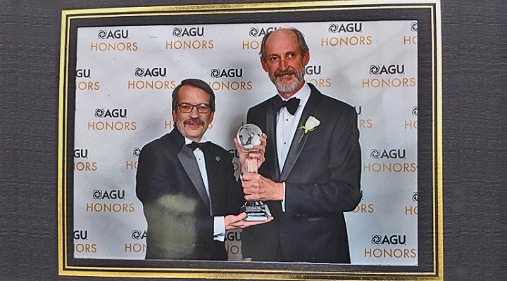 dws-agu2017-award-davidson-savenije-770px