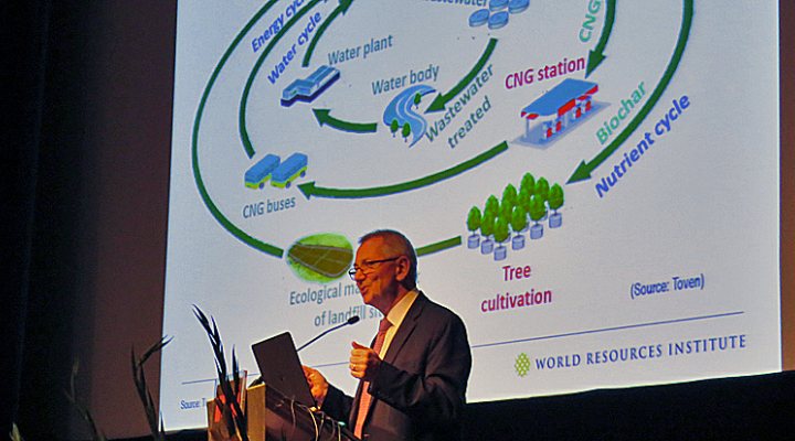 dws-aiww2015-closing-steer2-770px