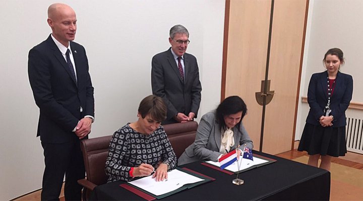 dws-aus-myanmar-ploumen-fierravanti-770px