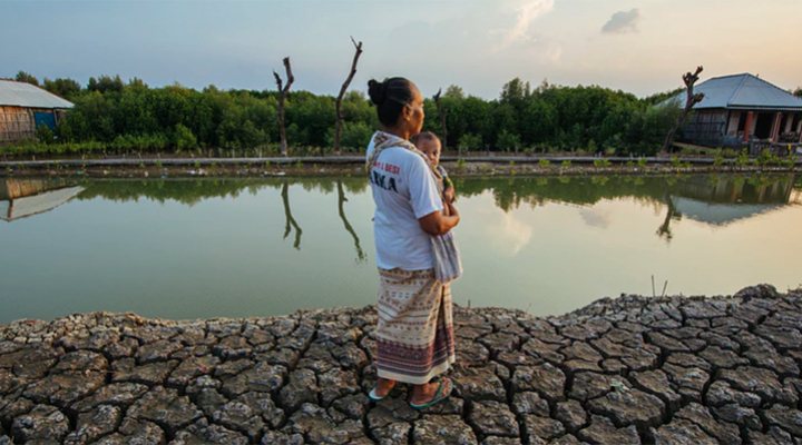 dws-bwn-demak-woman-child-770px-1