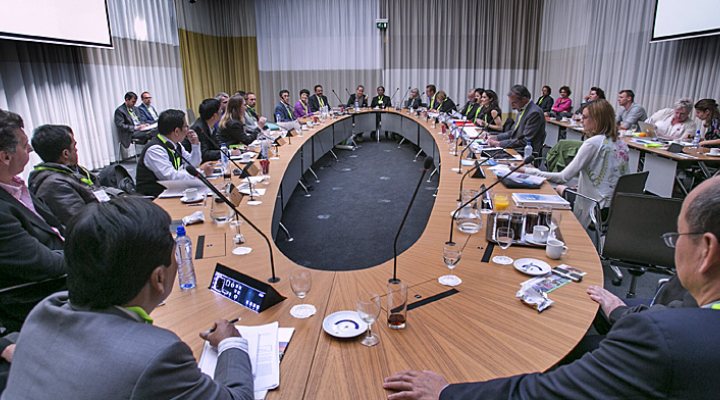 dws-c40-rotterdam-workshop-round-table-770px-1