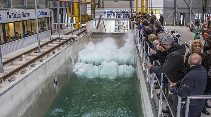 dws-deltares-hillblock-2flume-770px