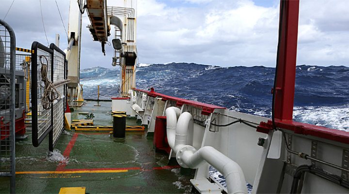 dws-fugro-mh370-waves-770px