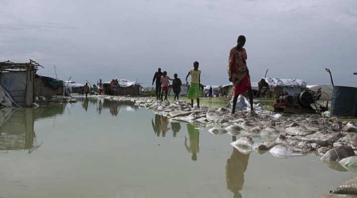 dws-grontmij-bentiu-south-sudan-sand-bags-aug-2014-770px-