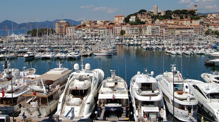 dws-holland-water-octo-marine-cannes-harbour-770pxjpg