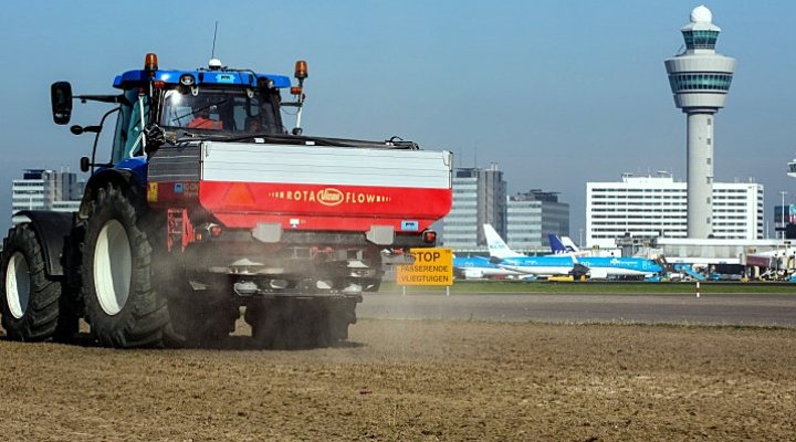 dws-kwr-schiphol-struvite-tractor-750px