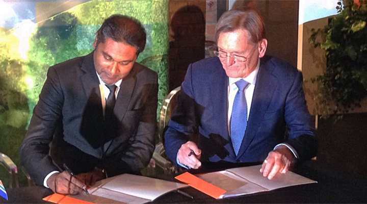 dws-kwr-watershare-wrc-signing-naidoo-vierssen-770px