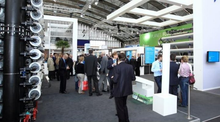 dws-quatech-exhibition-2011-645px-1
