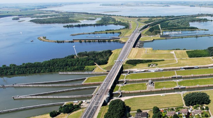 dws-rftr-volkerak-storage-sluices-770px-1