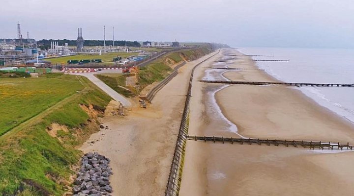 dws-rhdhv-bacton-beach2-v770px