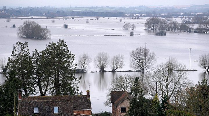 dws-somerset-level-floods-2014-burrowbridge-770px