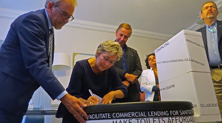 dws-swww2018-finish-signing-mou-770px-bewerkt-1