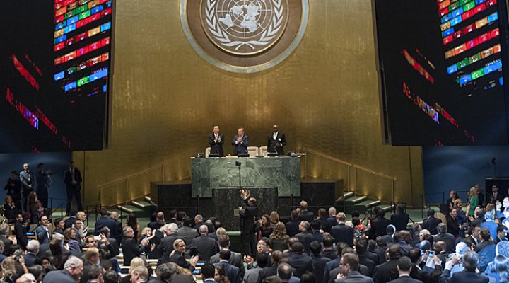 dws-unga-sdg2015-moment-adoption-770px