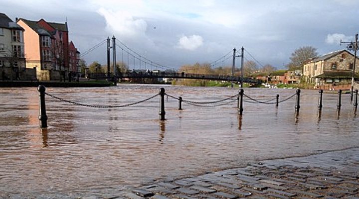 dws-van-oord-exeter-flood-2014-600px