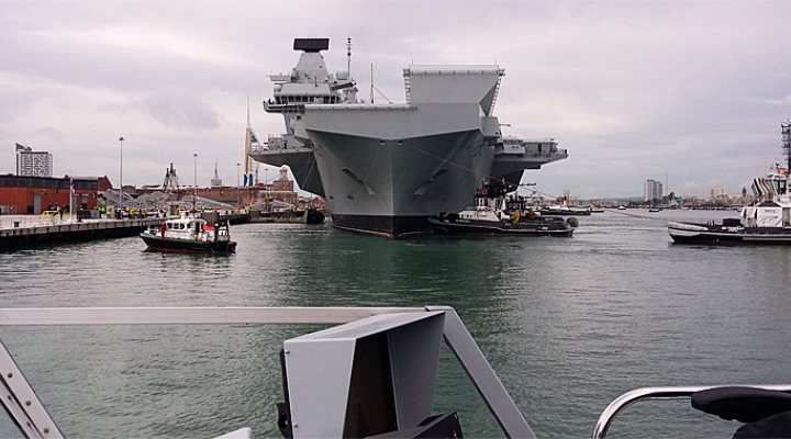 dws-volkerstevin-portsmouth-arrival2-770px