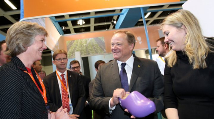 dws-wasser-berlin-2013-look-back-schult-niebel-clog-525px