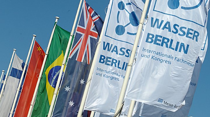dws-wasser-berlin-flags-525px