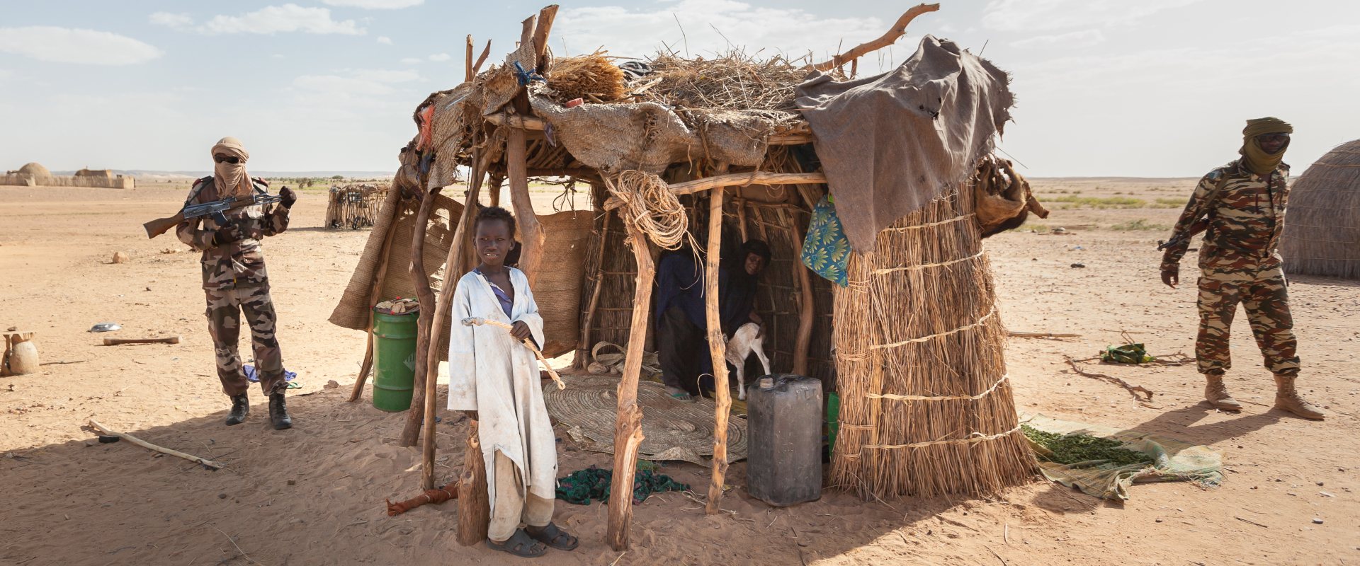 Militias and cattle farmers in the desert
