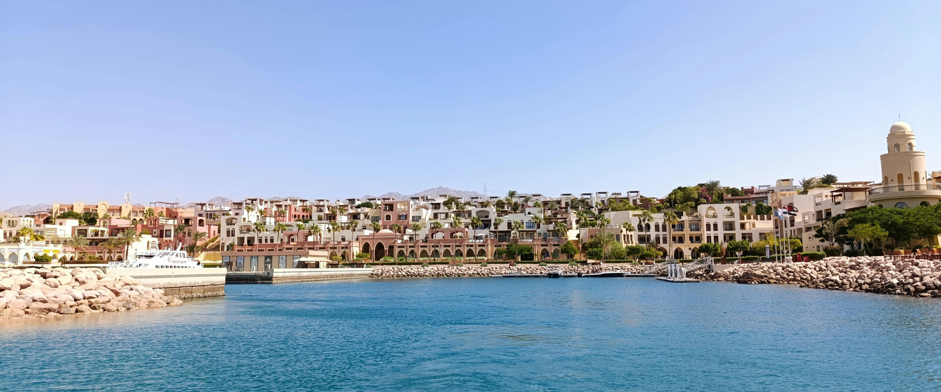 Waterfront View of Aqaba, Jordan. Photo: Pexels