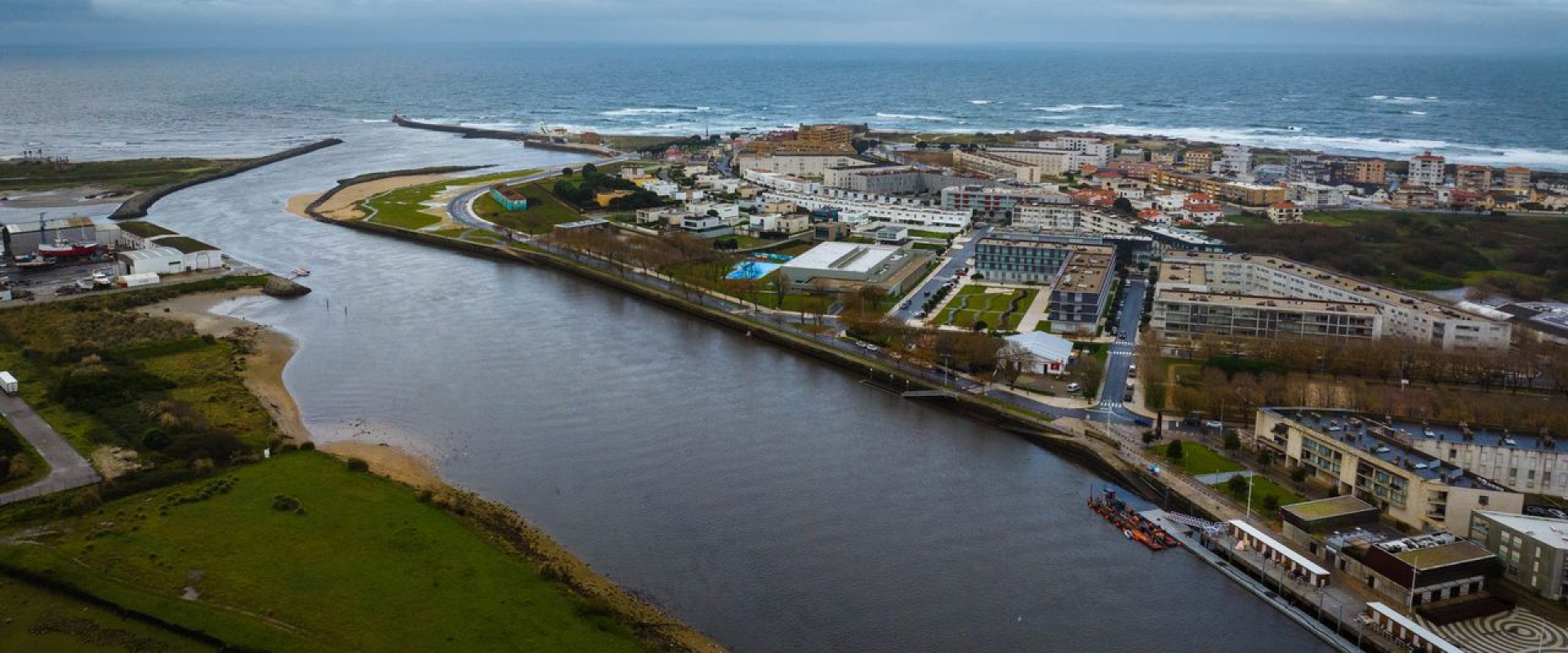 Bubble Barrier Vila do Conde - Credit The Great Bubble Barrier and Zeevonk Media